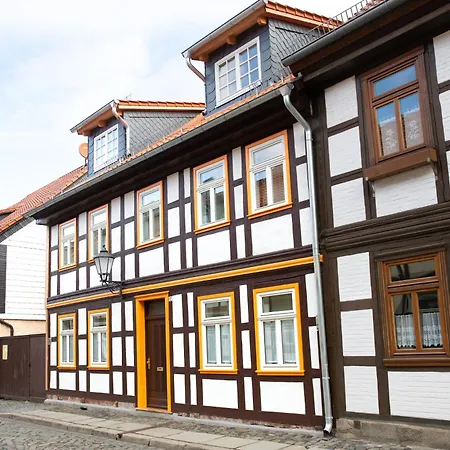 Fachwerkfeeling Im Gesamten Eg-Hochwertig Neu Sanierte Fewo Im Heideviertel Perfekte Innenstadtlage Inklusive Parkplatz Wernigerode Eksteriør billede