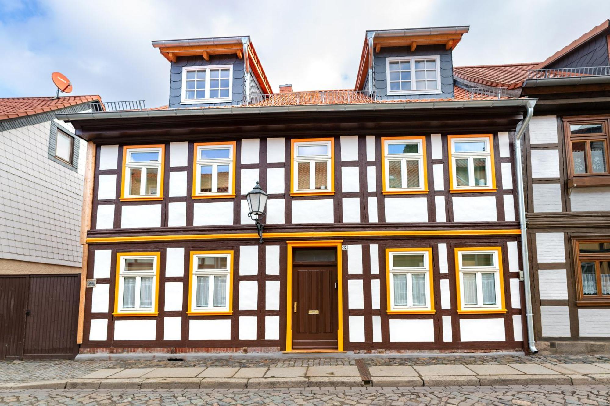 Fachwerkfeeling Im Gesamten Eg-hochwertig Neu Sanierte Im Heideviertel Perfekte Innenstadtlage Inklusive Parkplatz Apartment *